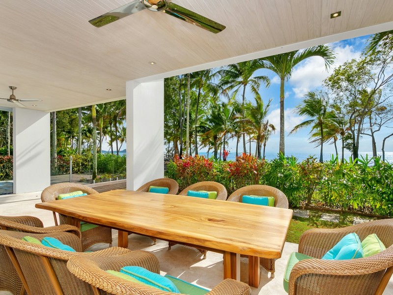 1/61-67 Arlington Esplanade, Clifton Beach QLD 4879