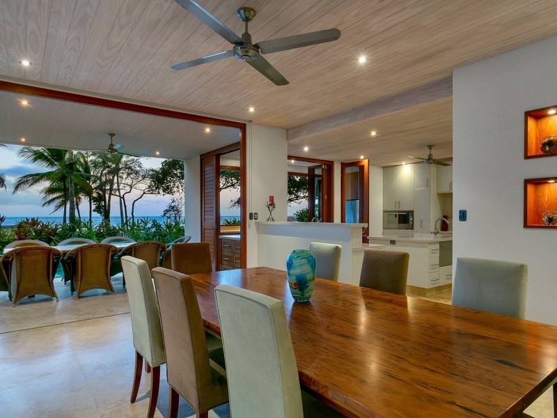 1/61-67 Arlington Esplanade, Clifton Beach QLD 4879