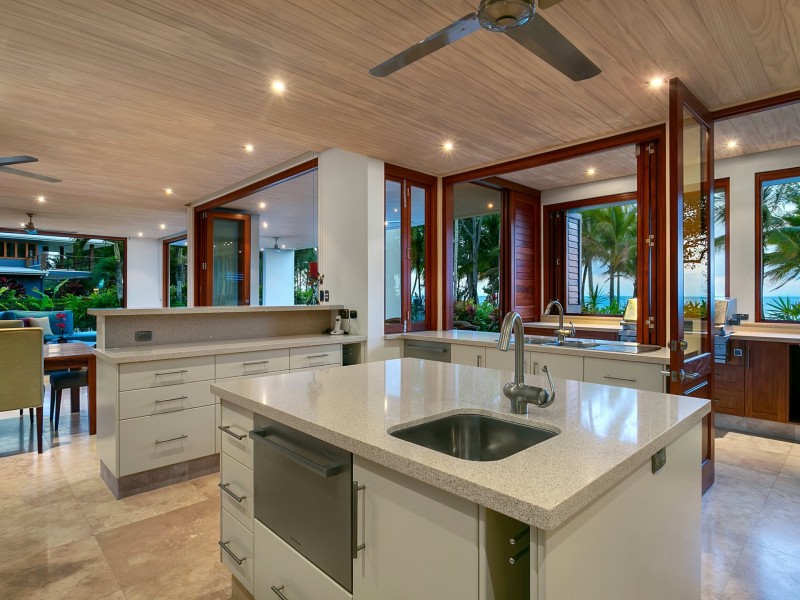 1/61-67 Arlington Esplanade, Clifton Beach QLD 4879