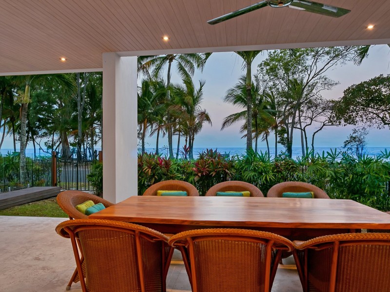 1/61-67 Arlington Esplanade, Clifton Beach QLD 4879