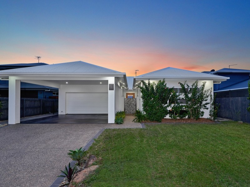 98 Cinderella Street, Machans Beach QLD 4878