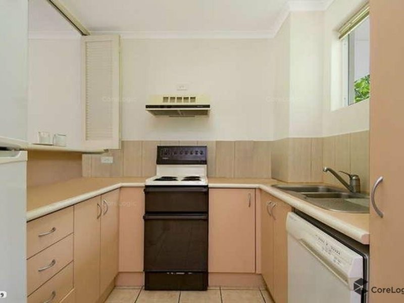 Apartment 102/305-341 Coral Coast Drive, Palm Cove QLD 4879