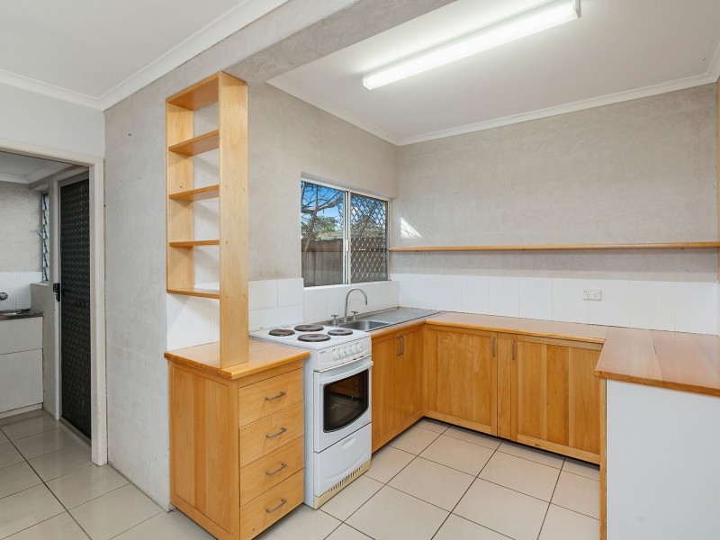 2/21 Bouganvillea Street, Holloways Beach QLD 4878