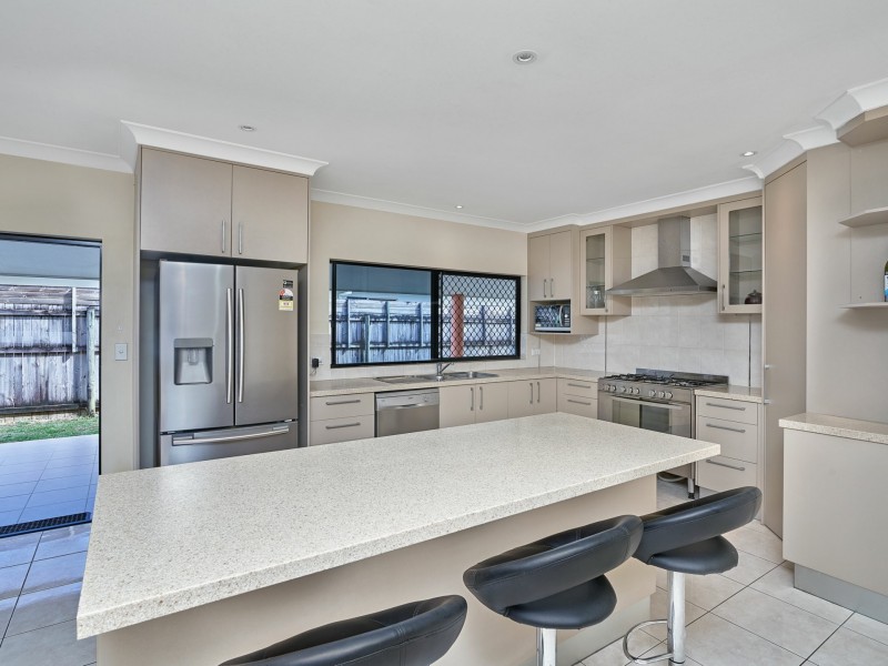 12 Norfolk Close, Holloways Beach QLD 4878