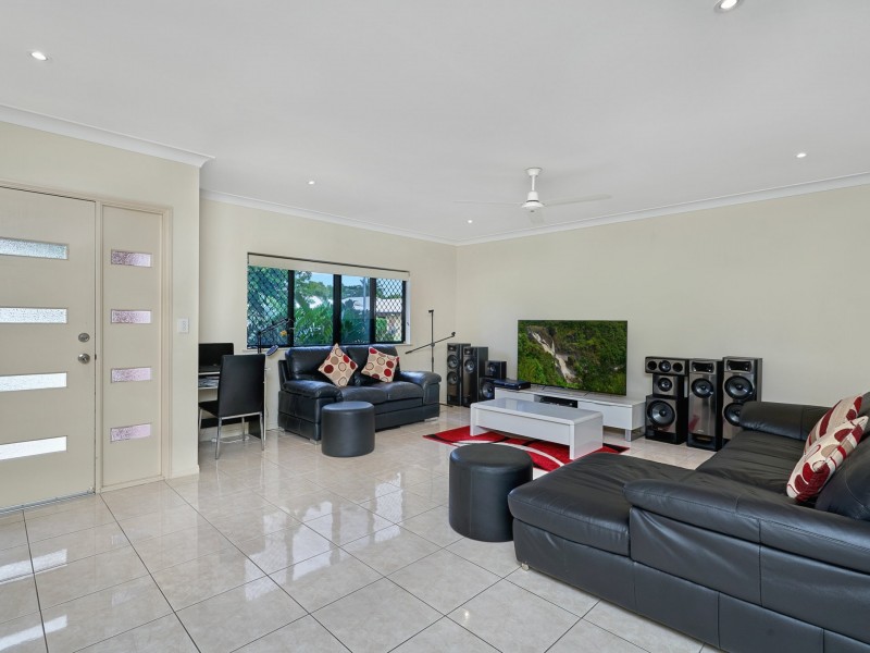 12 Norfolk Close, Holloways Beach QLD 4878