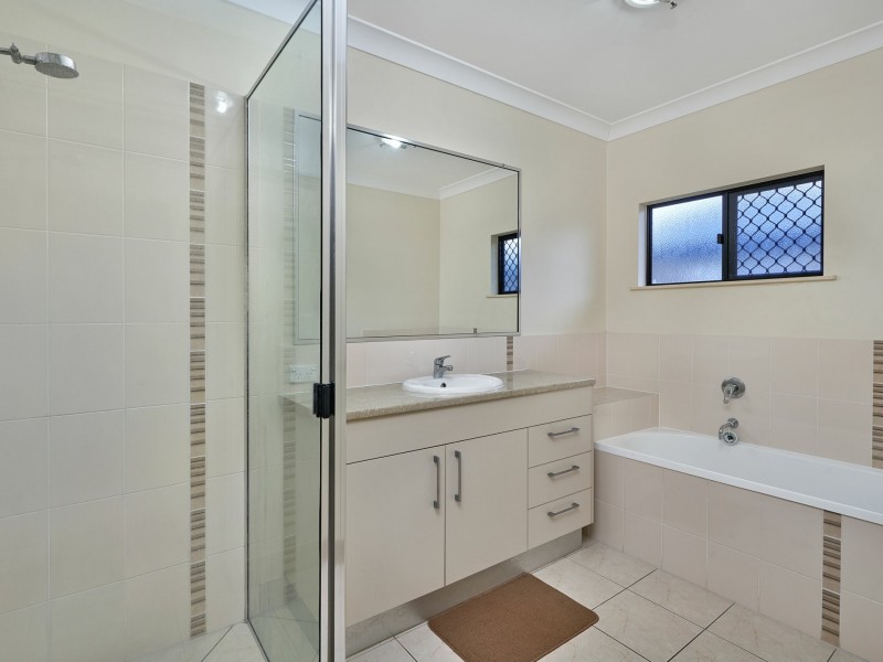 12 Norfolk Close, Holloways Beach QLD 4878