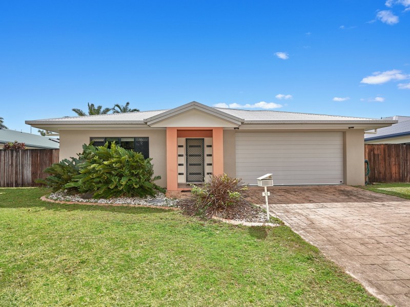 12 Norfolk Close, Holloways Beach QLD 4878