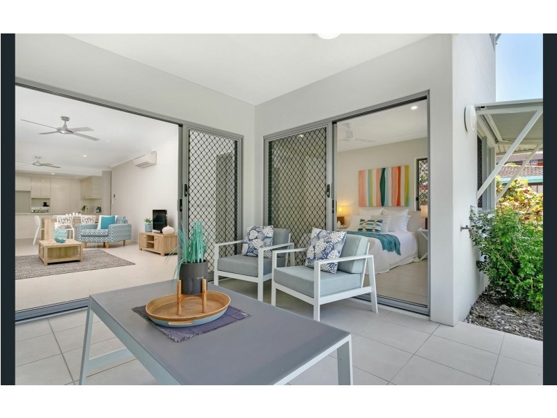 2/43-45 Sims Esplanade, Yorkeys Knob QLD 4878