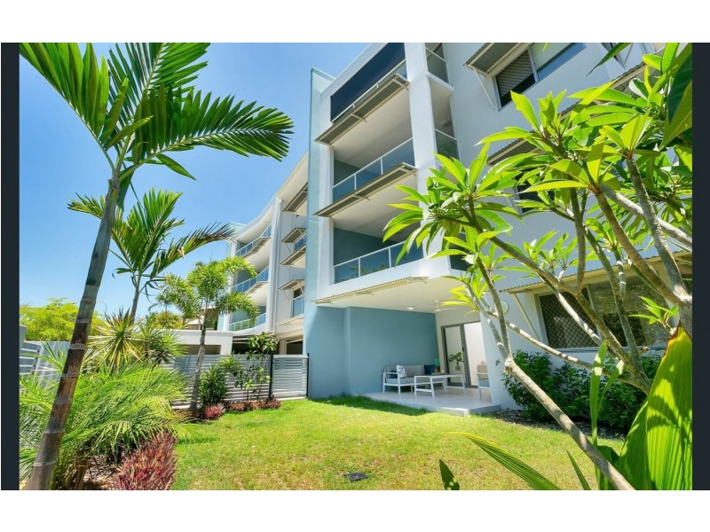 2/43-45 Sims Esplanade, Yorkeys Knob QLD 4878
