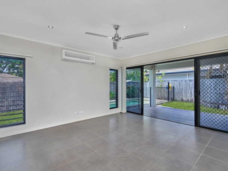 2/43-45 Sims Esplanade, Yorkeys Knob QLD 4878