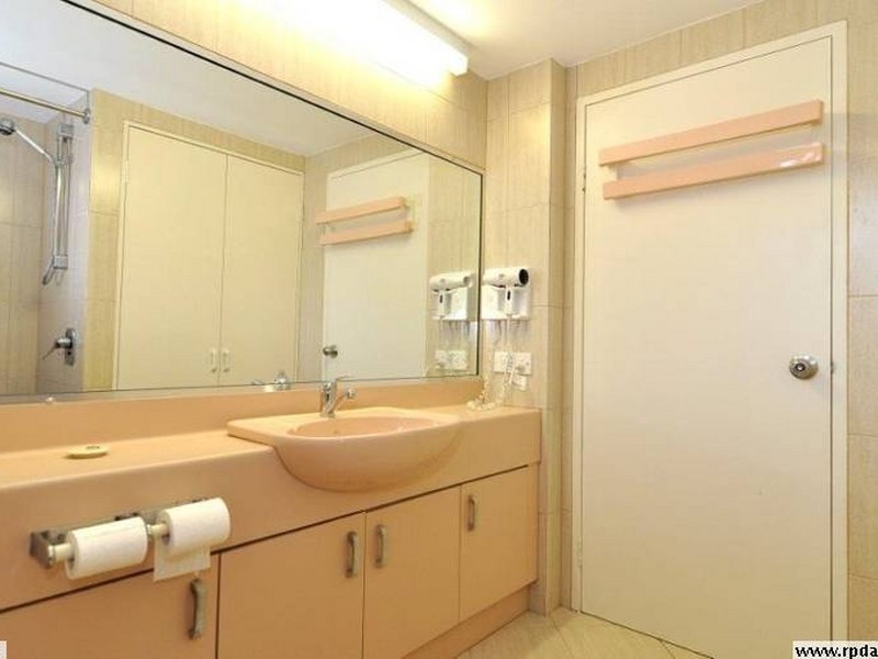Unit 319 Red Cowrie/305-341 Coral Coast Drive, Palm Cove QLD 4879