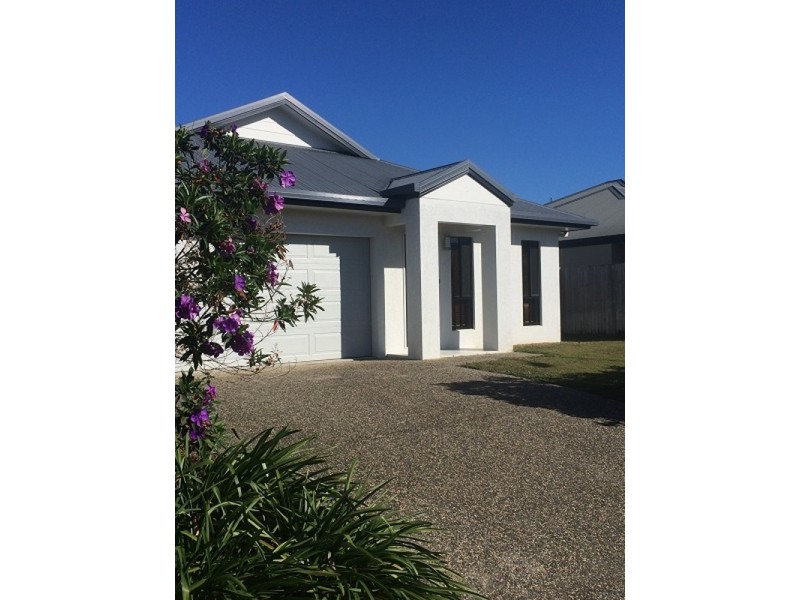 10 Liontown Way, Trinity Park QLD 4879