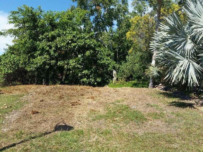 38 Savannah Street, Palm Cove QLD 4879