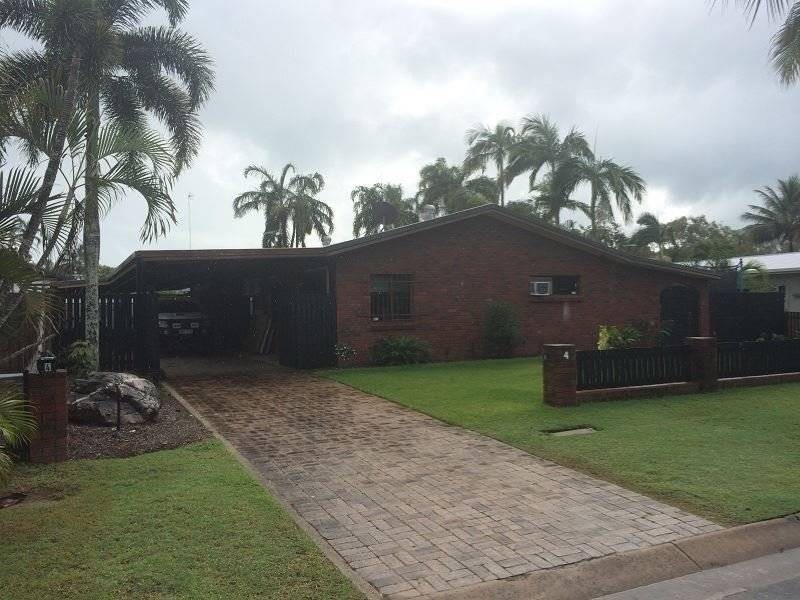 4 Tristania Street, Holloways Beach QLD 4878