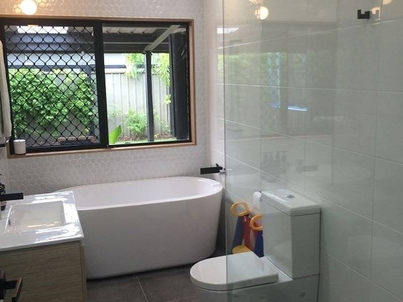 4 Tristania Street, Holloways Beach QLD 4878