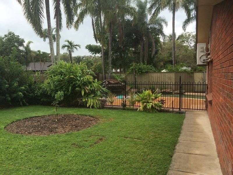 4 Tristania Street, Holloways Beach QLD 4878