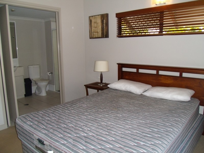 1/32 Best Street, Yorkeys Knob QLD 4878