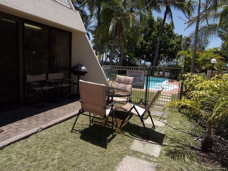 1/35 Sims Esplanade, Yorkeys Knob QLD 4878