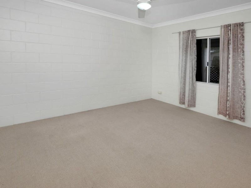 11/527 Varley Street, Yorkeys Knob QLD 4878