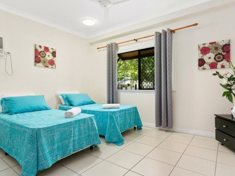 2/69 Sims Esplanade, Yorkeys Knob QLD 4878