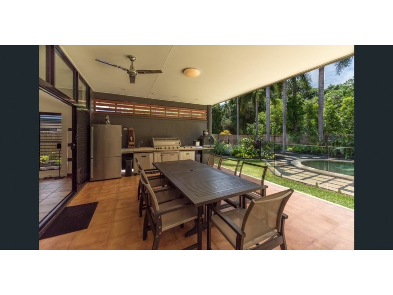 17 Bramble Street, Clifton Beach QLD 4879