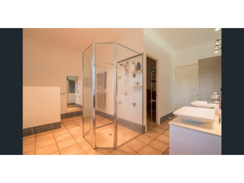 17 Bramble Street, Clifton Beach QLD 4879