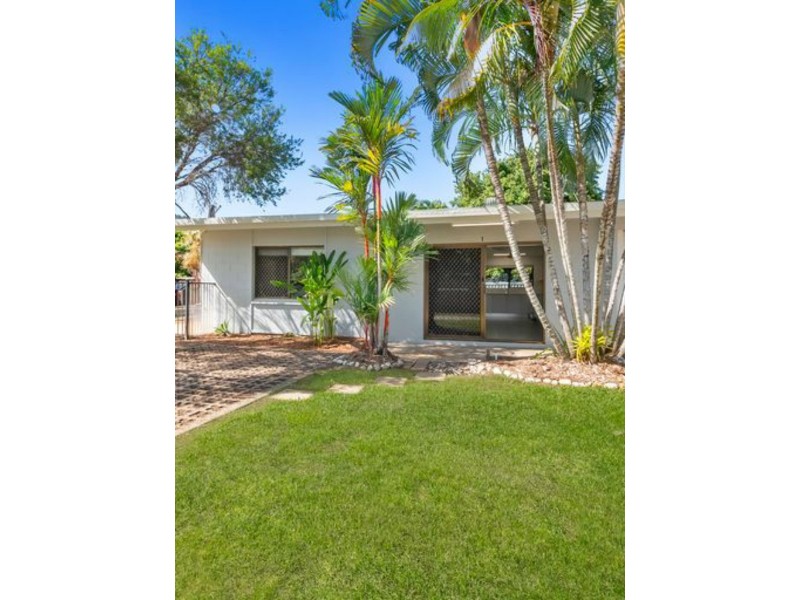 1/6 Simbai Close, Trinity Beach QLD 4879