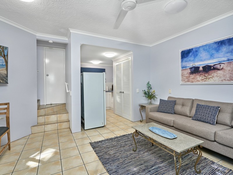 Unit 5/129 Oleander Street, Holloways Beach QLD 4878