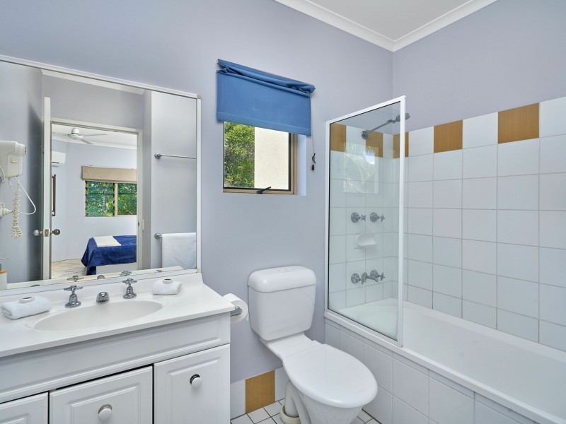 Unit 5/129 Oleander Street, Holloways Beach QLD 4878