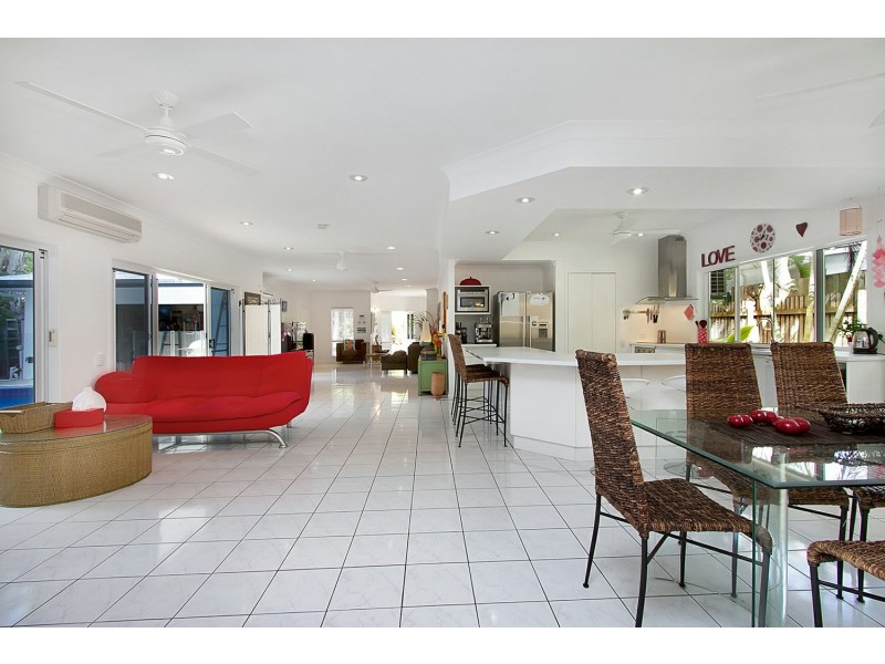 44 Satellite Street, Clifton Beach QLD 4879