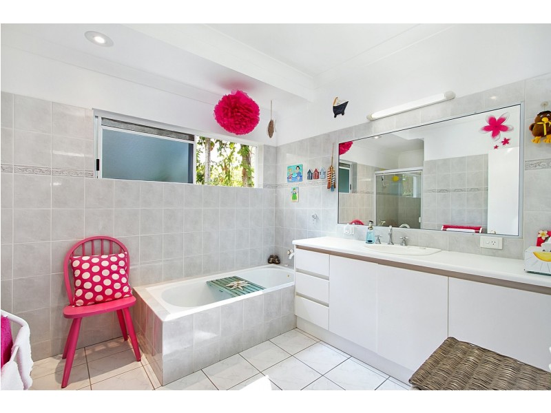 44 Satellite Street, Clifton Beach QLD 4879