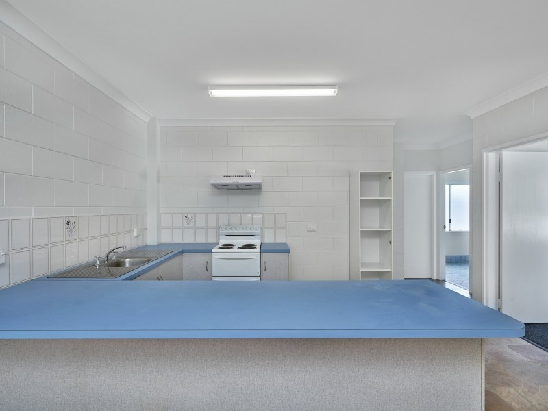 4/499 Varley St, Yorkeys Knob QLD 4878