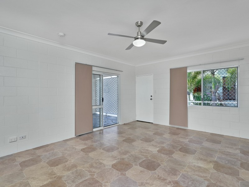 4/499 Varley St, Yorkeys Knob QLD 4878