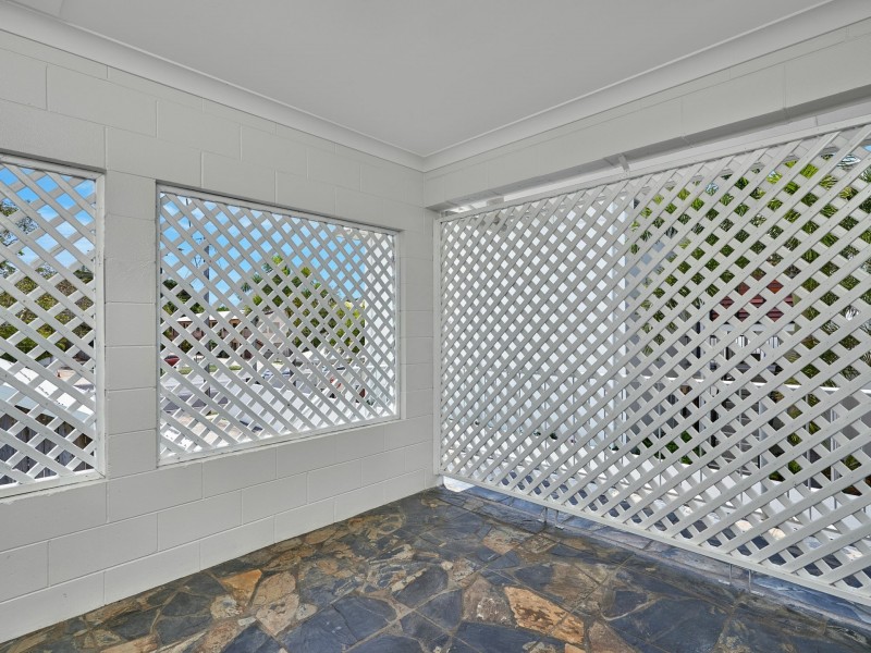 4/499 Varley St, Yorkeys Knob QLD 4878
