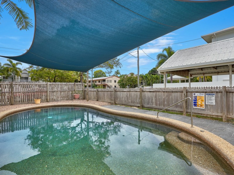 4/499 Varley St, Yorkeys Knob QLD 4878