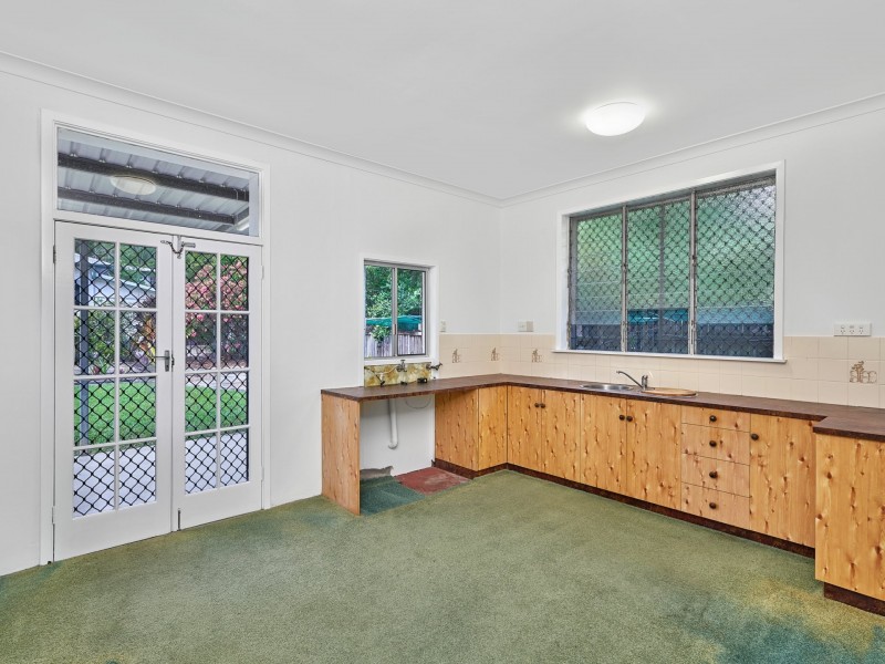 99 Kamerunga Road, Stratford QLD 4870