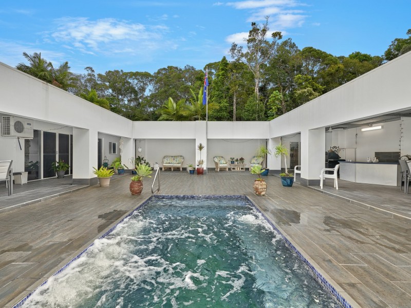 364 Ganyan Drive, Speewah QLD 4881