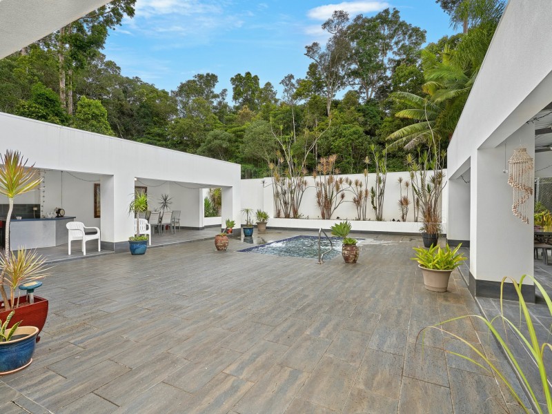 364 Ganyan Drive, Speewah QLD 4881