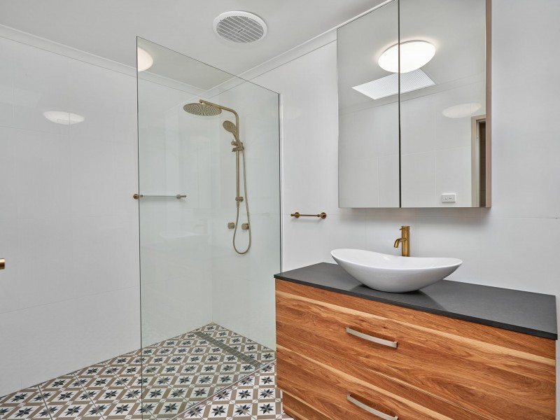 15 Barnes Street, Earlville QLD 4870