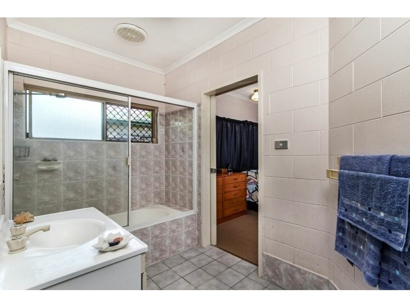 6 Bunyip Close, Mount Sheridan QLD 4868