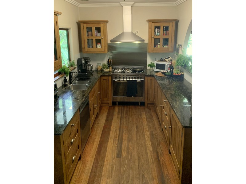 25-27 Cascades Drive, Redlynch QLD 4870