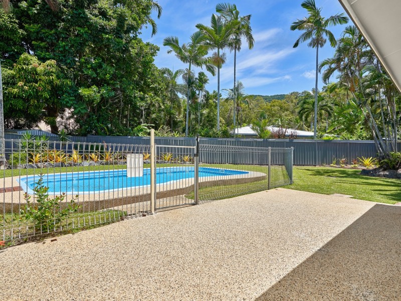 6 Ribbon Close, Clifton Beach QLD 4879