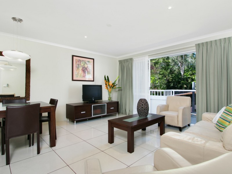 Apartment 214/305-341 Coral Coast Drive, Palm Cove QLD 4879