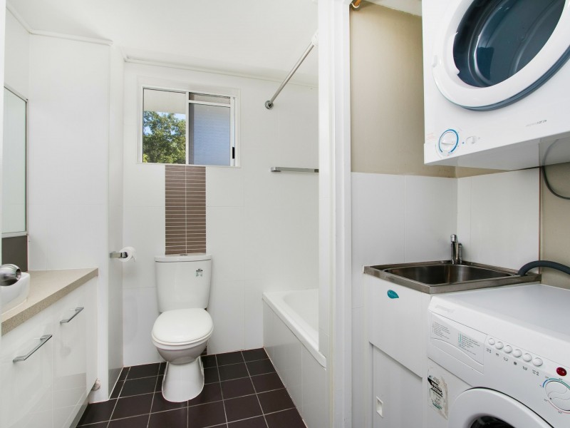 Apartment 214/305-341 Coral Coast Drive, Palm Cove QLD 4879