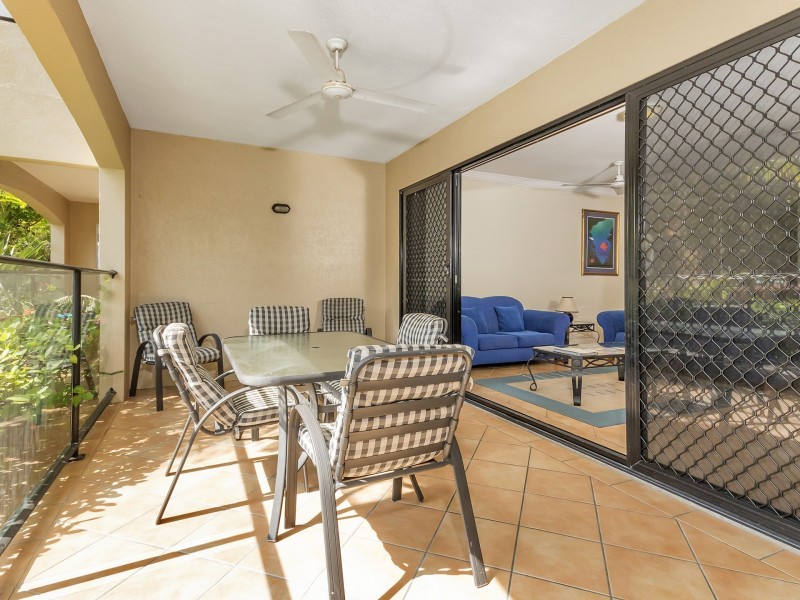 2/77 Sims Esplanade, Yorkeys Knob QLD 4878