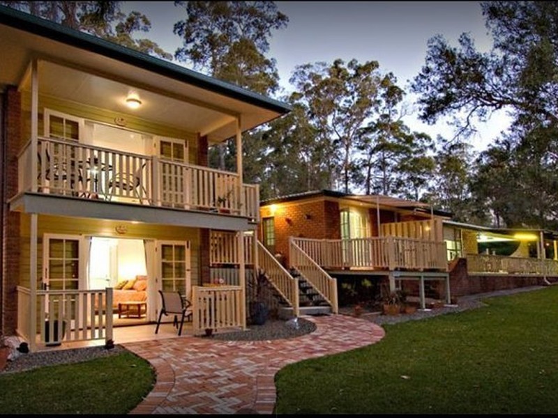 16 Nicolle Court, Mooloolah Valley QLD 4553