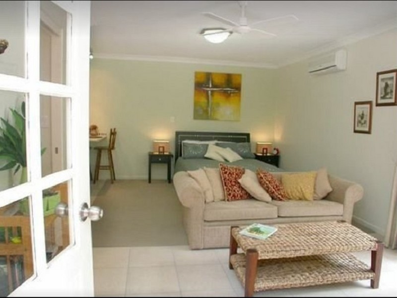 16 Nicolle Court, Mooloolah Valley QLD 4553