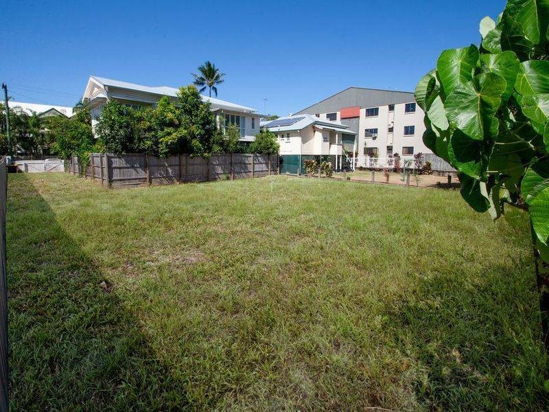 63 Digger Street, Cairns North QLD 4870