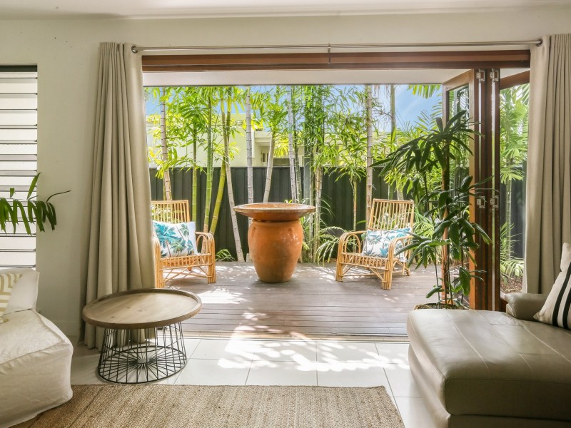 19 Aurelia Road, Palm Cove QLD 4879