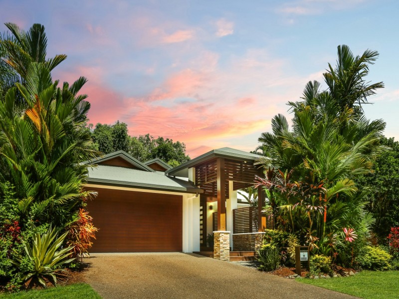 19 Aurelia Road, Palm Cove QLD 4879
